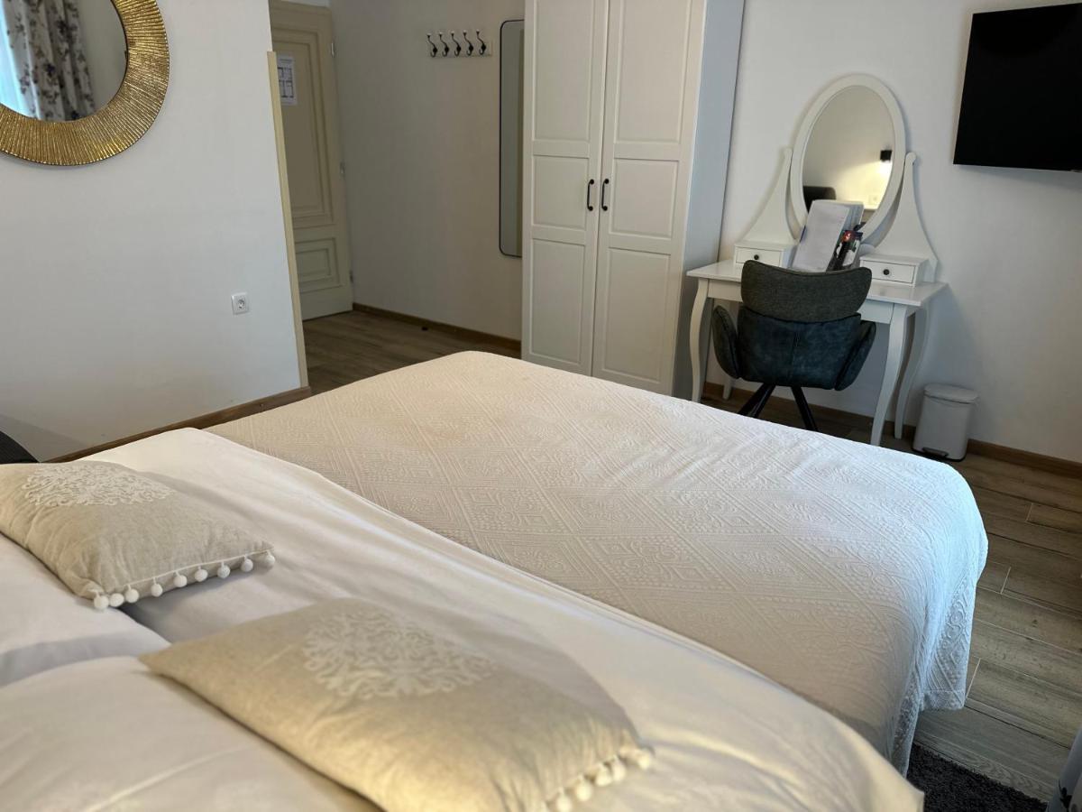 Luxury City Rooms Ogulin Exterior photo